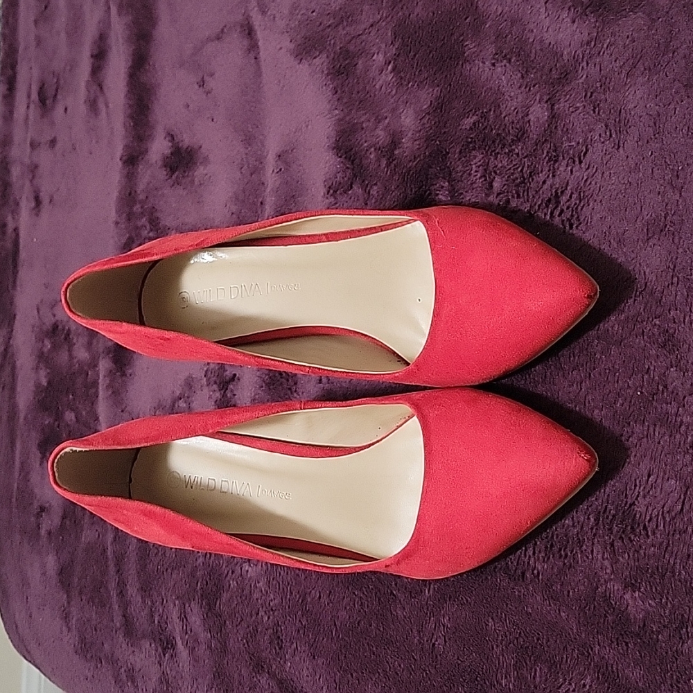 Red Pumps, Size 9